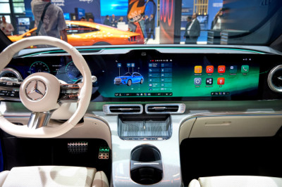 Mercedes Is Quietly Reversing Its War On Physical Buttons