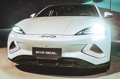 Mexico’s EV Kings Could Be Toppled By Massive Tariff Plan