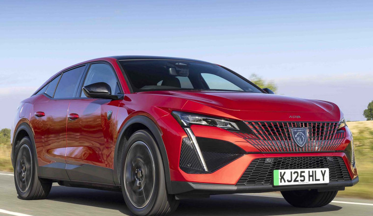 Peugeot e-408