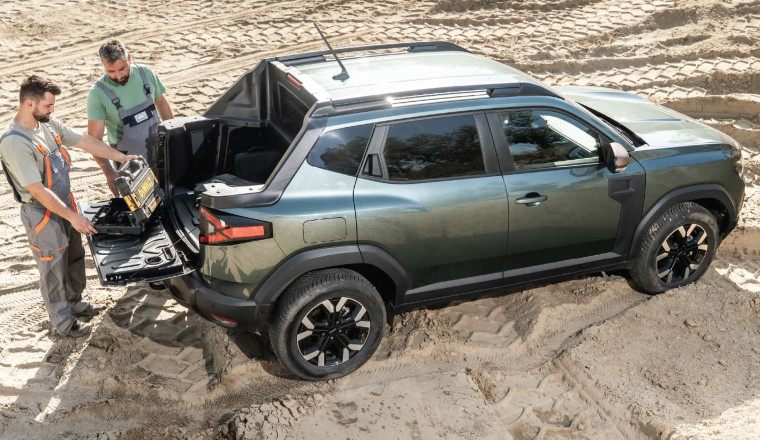 This Dacia Truck Has The Cutest Little Bed. But Who's It For?