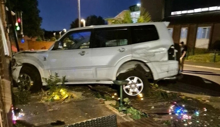 Woman's Grand Theft Auto Game Interrupted When Real Police Chase Crashes Into Bedroom