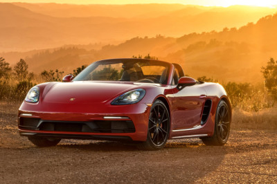 It's Happening: Porsche Confirms New Gas Boxster and Cayman
