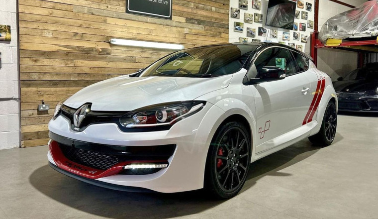 Renault Megane 275 Trophy-R | Spotted