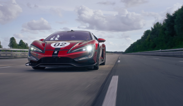 Meeting the 308mph man: Driving world's fastest car was "quite easy"