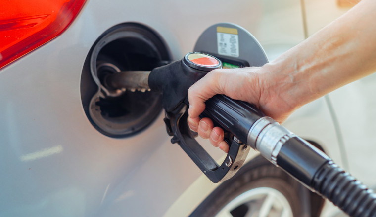 How Your Car Got Its MPG Rating (And Why It Doesn't Always Match Reality)
