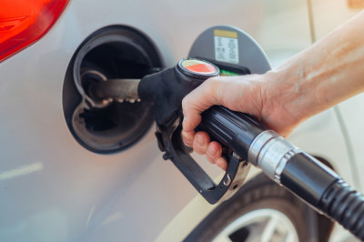 How Your Car Got Its MPG Rating (And Why It Doesn't Always Match Reality)