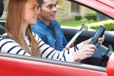 'I'm a driving instructor and this is how you should really signal at roundabouts'