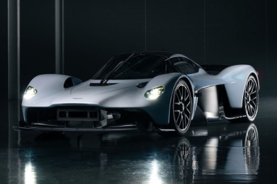 Daniel Ricciardo’s Aston Martin Valkyrie is heading to auction