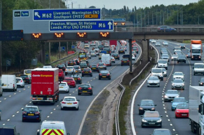 Drivers at risk of little-known ‘too slow’ rule on UK motorways
