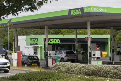 ‘I’m a car expert - drivers should fill up at supermarkets like Aldi, Asda and Morrisons'
