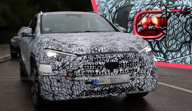 Mercedes’ Smallest SUV Shows Off New Lighting Signature