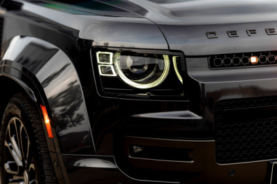 This Armored Defender Octa Has The Perfect Exit For Bad Dates