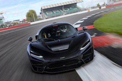 Watch the McLaren W1 testing at Silverstone