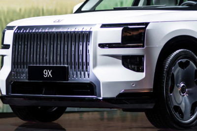 Zeekr’s Flagship 9X Costs Lincoln Money But Crushes Hypercar Power