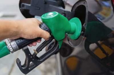 Fuel price alert for petrol and diesel drivers as expert pinpoints 'concerning' issue
