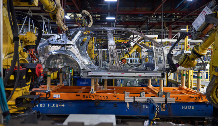 GM’s Next-Gen EVs: The Two-Pronged Strategy to Unlock Maximum Efficiency and Space