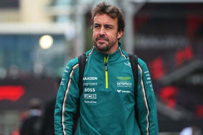 'Mission' for Aston Martin to compete - Alonso