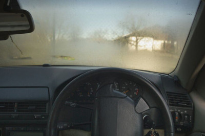Car drivers swear by £10 gadget that 'stops window condensation' in cold weather