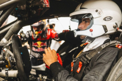 Carlos Sainz Jr tries his dad’s Ford Raptor T1+
