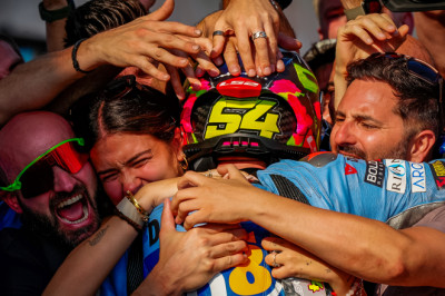 Dominant Aldeguer claims debut win in dramatic Indonesian GP