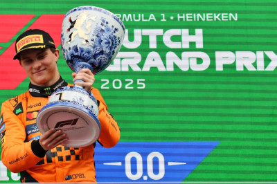 How many race wins does each 2025 F1 driver have?