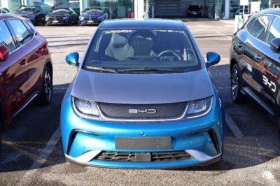 Chinese EV carmaker poised to overtake iconic UK brand as sales in Britain skyrocket
