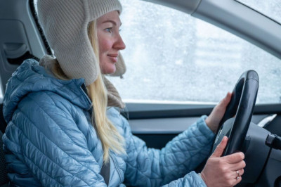 Drivers risk £100 fine for wearing coats behind the wheel for one simple reason