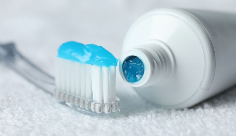 Drivers urged to rub toothpaste on cars in October