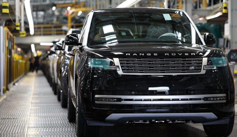 Jaguar Land Rover Sales Drop Dramatically Amid Cyberattack and Market Challenges - Full Q3 2025 Financial Overview