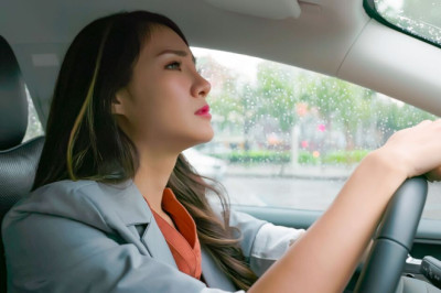 UK drivers warned they risk £5,000 fine for ‘safe’ rainy driving mistake