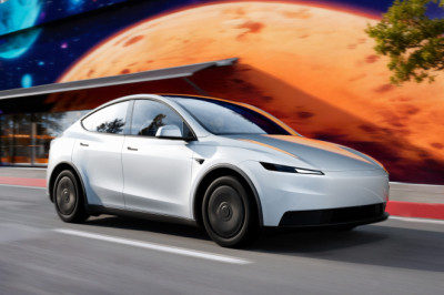 Tesla reveals cut-price Model 3 and Model Y