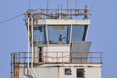 Unpaid Air Traffic Controllers Consider Calling In Sick, Driving For Uber As Flight Delays Increase
