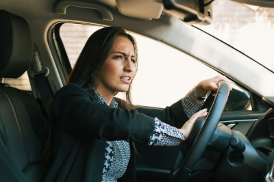 Using your car horn in one common situation could land you with £1,000 fine