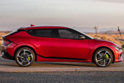 Kia EV6 Owner Discovers Factory Wiring Error in Subwoofer, Fixes Weak Sound in Minutes