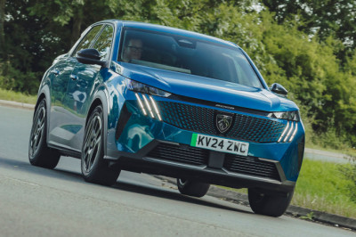 Peugeot e-3008