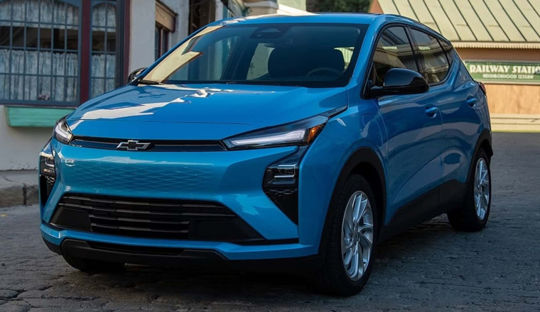 The New Chevy Bolt Stays Affordable, Charges Way Faster