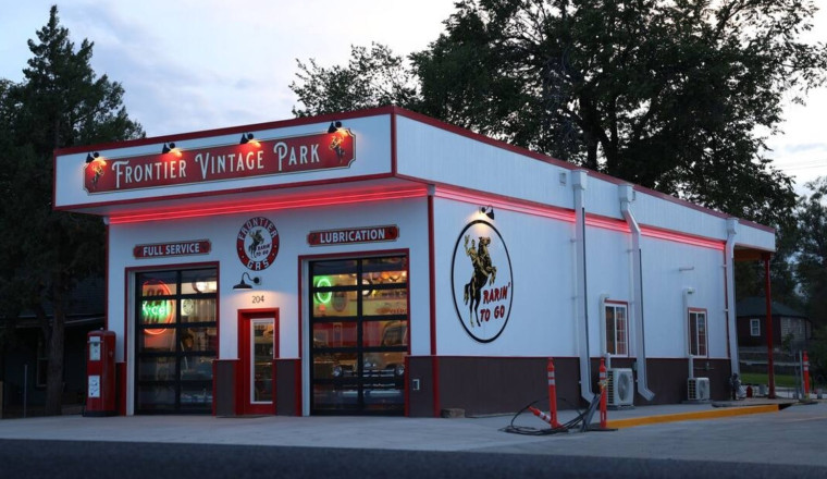Car Museum Airbnb Lets You Share A Home With A '47 DeSoto And '49 Chevy