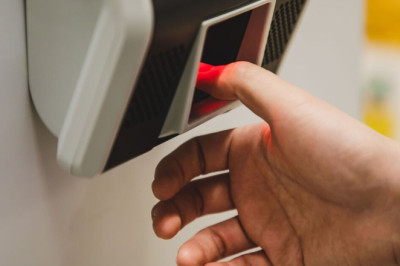 Drivers ‘have to provide fingerprints’ from today under new EU rule