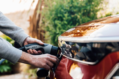 Electric vehicles are '£350 a year' cheaper to run than petrol cars - but only if you can charge at home