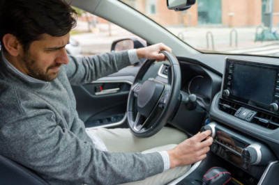 Hidden button keeps your car warmer for longer without using extra fuel