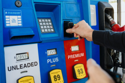Do You Really Need To Put Premium Gas In A Rental Car?