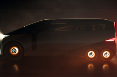 Lexus LS reinvented as six-wheeled MPV