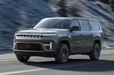 2026 Jeep Grand Wagoneer Is Way Cheaper, Gets a Range-Extended Powertrain