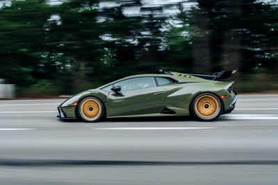 Why Does The Lamborghini Huracan Need 8 Oil Drain Plugs?