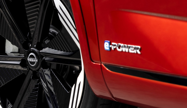 Nissan Suddenly Fast-Tracks Its First American Hybrid SUV