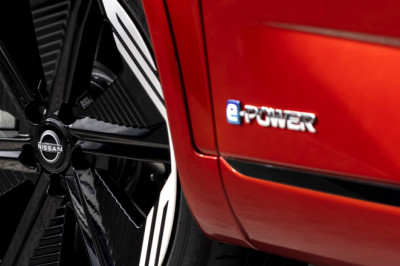 Nissan Suddenly Fast-Tracks Its First American Hybrid SUV