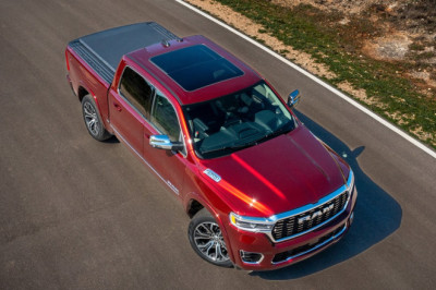 Ram Midsize Truck: Could It Be a V8-Powered Reskinned Jeep Gladiator?