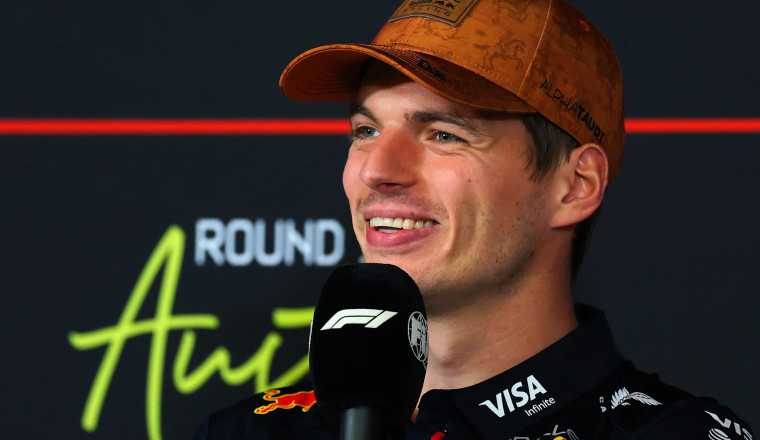Verstappen rates title chances with six rounds to go