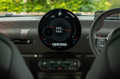 6 ways the MINI Aceman makes clever use of tech
