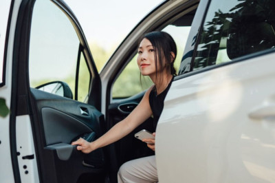 Drivers risk £1,000 fine for 'opening car door' due to road law